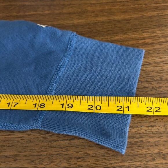 ❤️ Rare Raised By Wolves Two-Tone Hoodie in Blue and Mint Size M - Picture 10 of 10